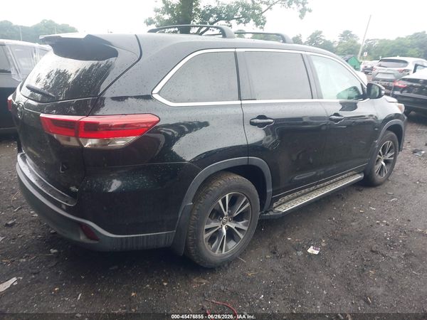 2017 TOYOTA HIGHLANDER LE