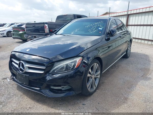2015 MERCEDES-BENZ C 300 — I2