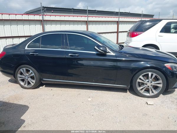 2015 MERCEDES-BENZ C 300 Base — I116