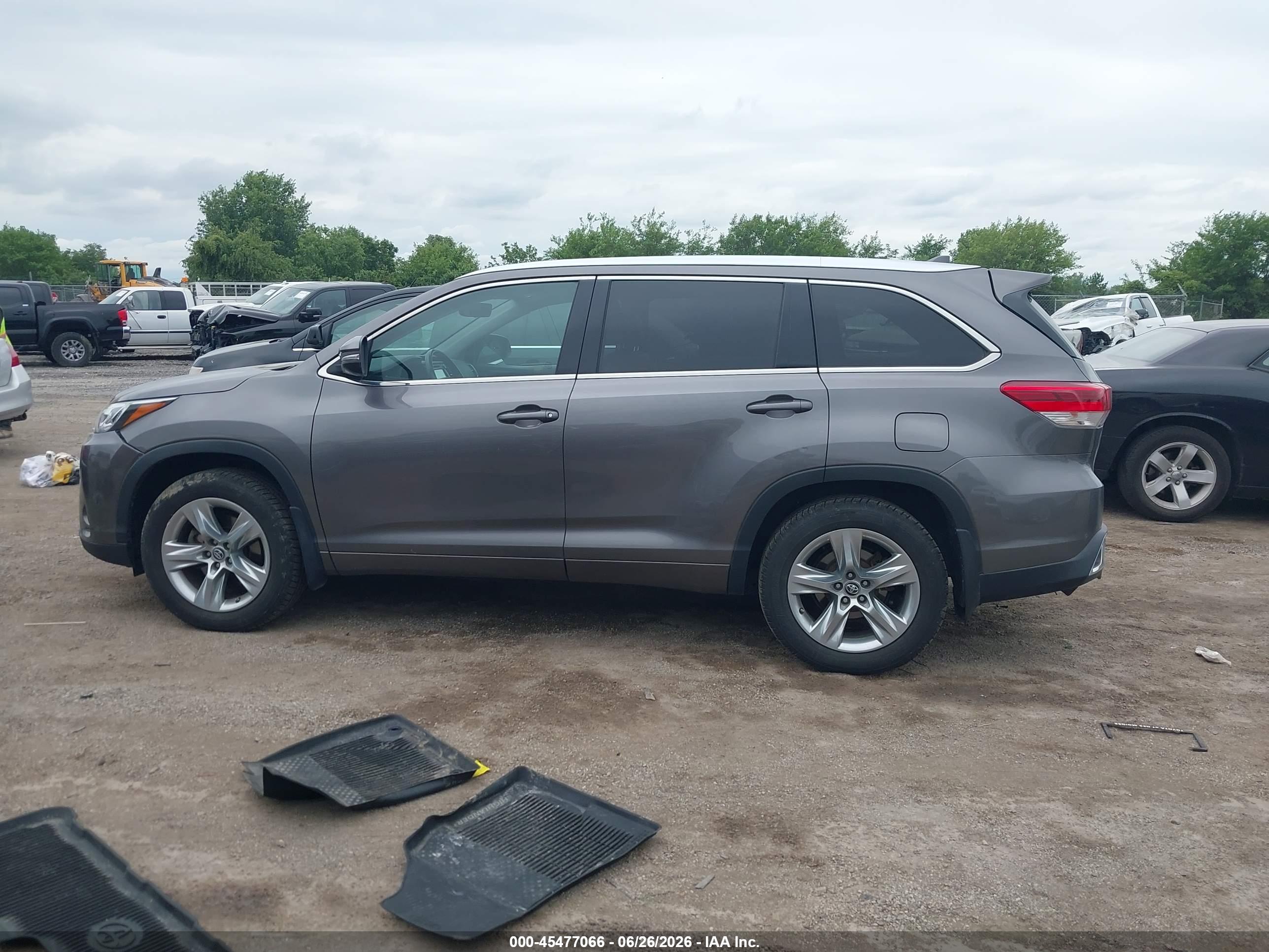 2018 TOYOTA HIGHLANDER LIMITED