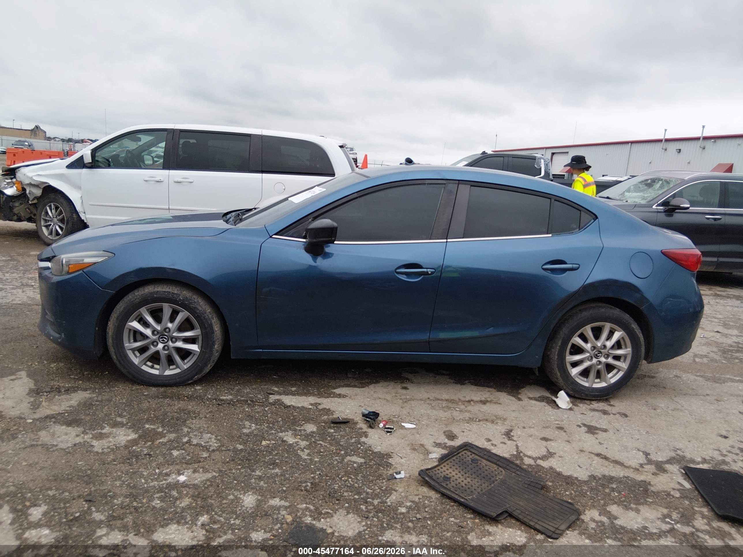 2017 MAZDA MAZDA3 SPORT