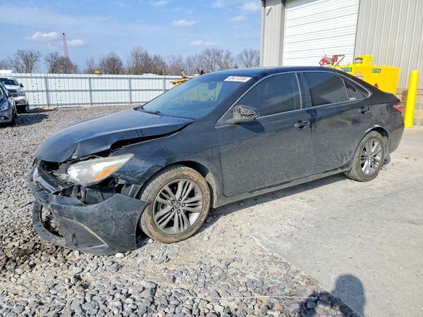 2015 TOYOTA CAMRY