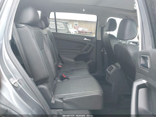 2019 VOLKSWAGEN TIGUAN — I8