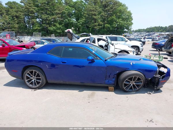 2018 DODGE CHALLENGER SXT PLUS