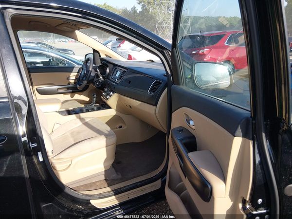 2016 KIA SEDONA LX
