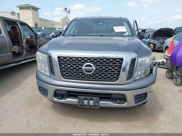 2018 NISSAN TITAN SV