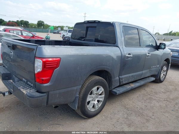 2018 NISSAN TITAN SV