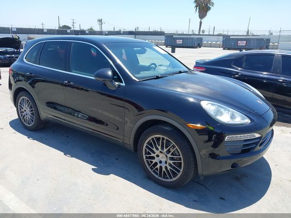 2013 PORSCHE CAYENNE S
