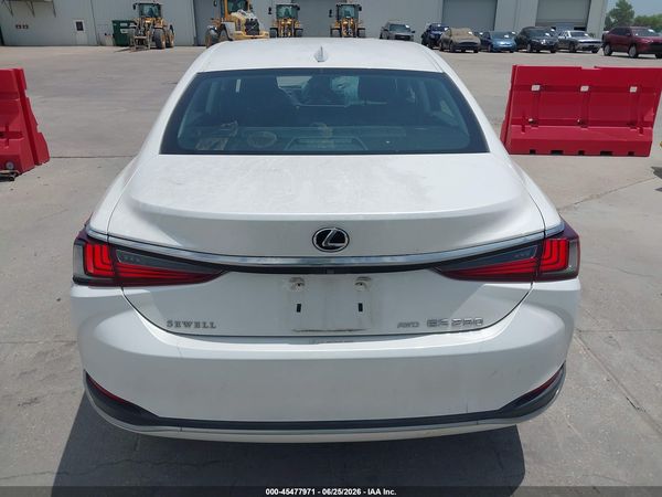 2021 LEXUS ES