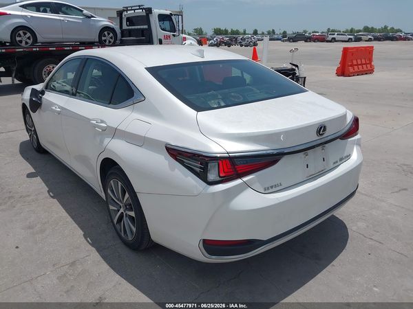 2021 LEXUS ES