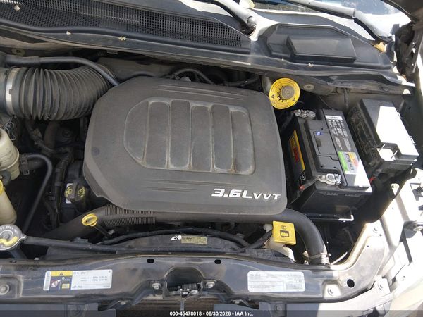 2015 DODGE GRAND CARAVAN SXT PLUS — I10