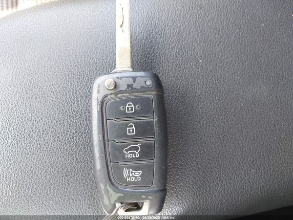 2019 HYUNDAI KONA SE