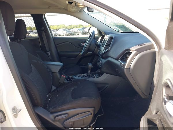 2019 JEEP CHEROKEE LATITUDE FWD
