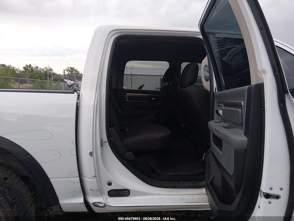 2019 RAM 1500 CLASSIC WARLOCK  4X4 5'7 BOX