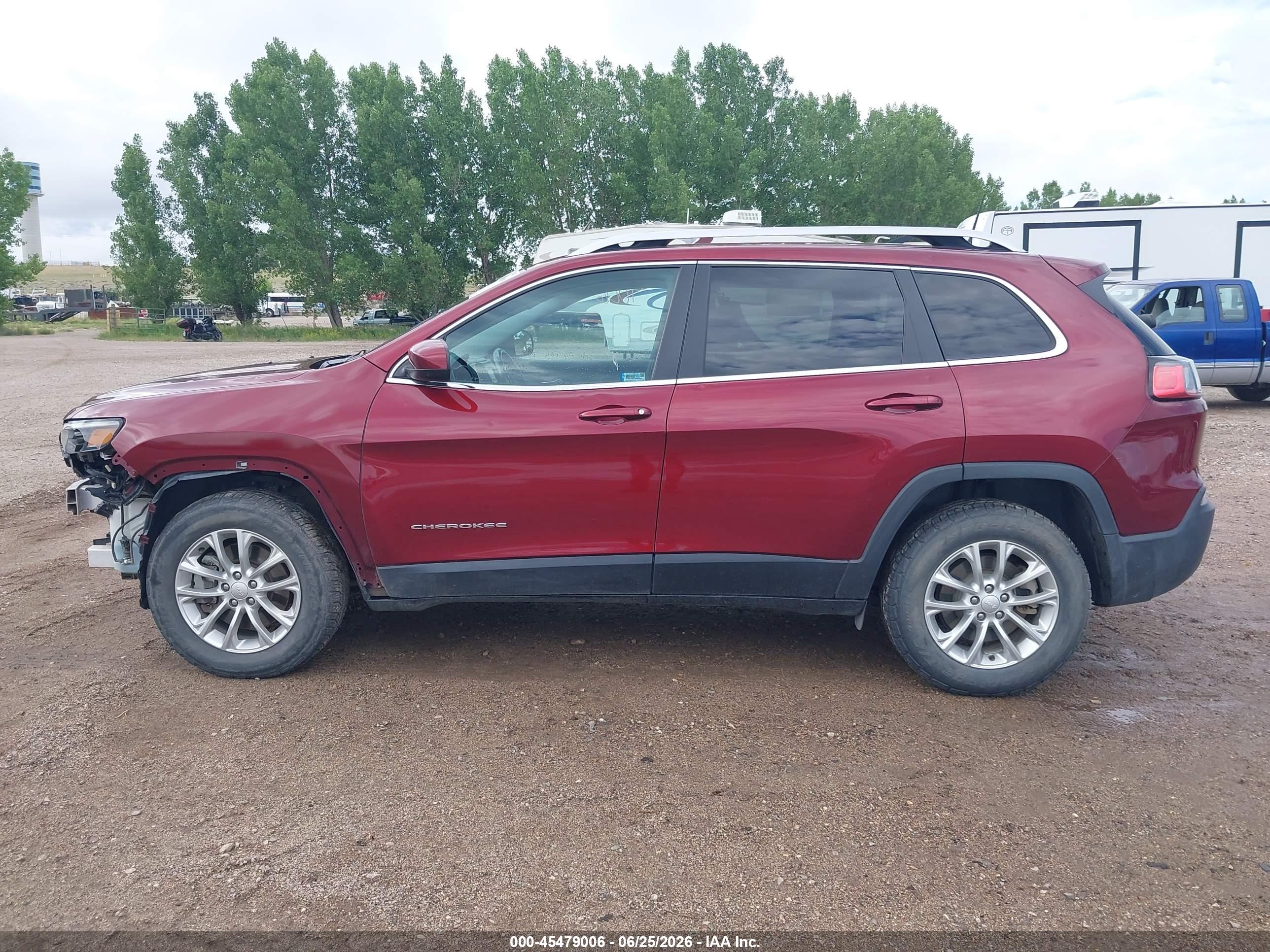 2019 JEEP CHEROKEE LATITUDE 4X4