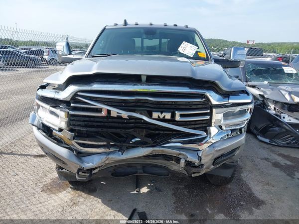 2024 RAM 3500 LARAMIE  4X4 8' BOX