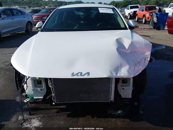 2025 KIA K4 LX