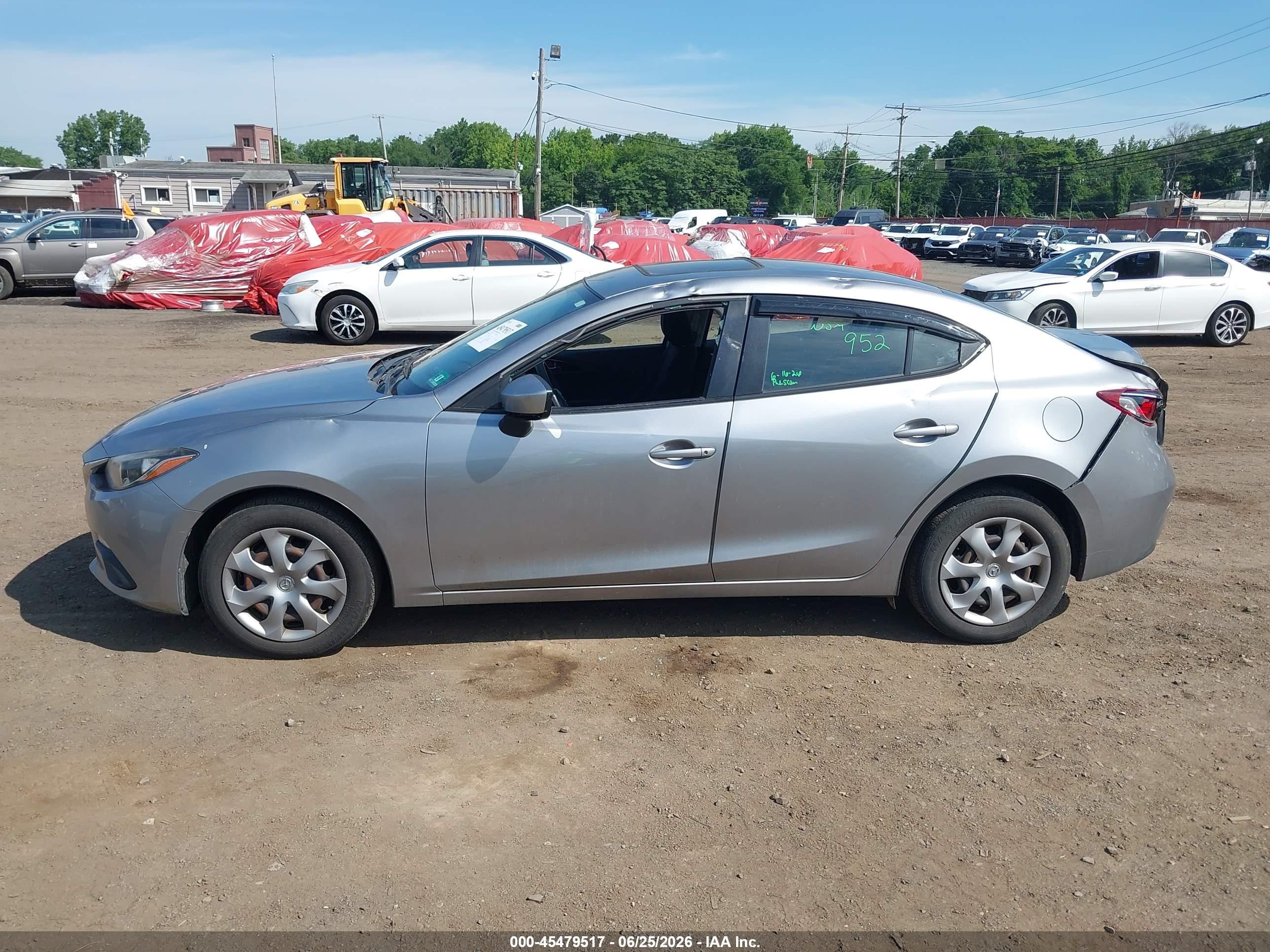 2016 MAZDA MAZDA3 I SPORT