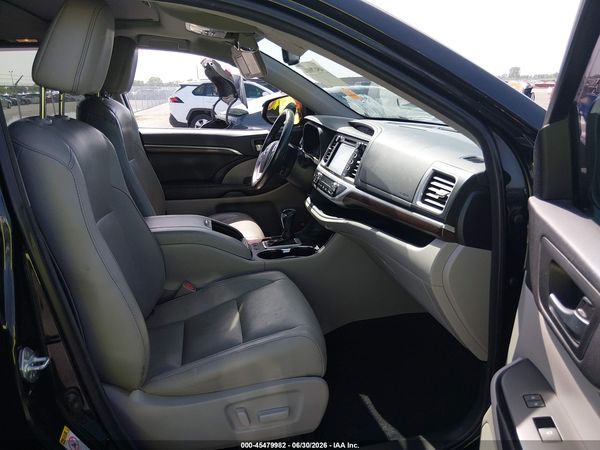 2016 TOYOTA HIGHLANDER LIMITED V6