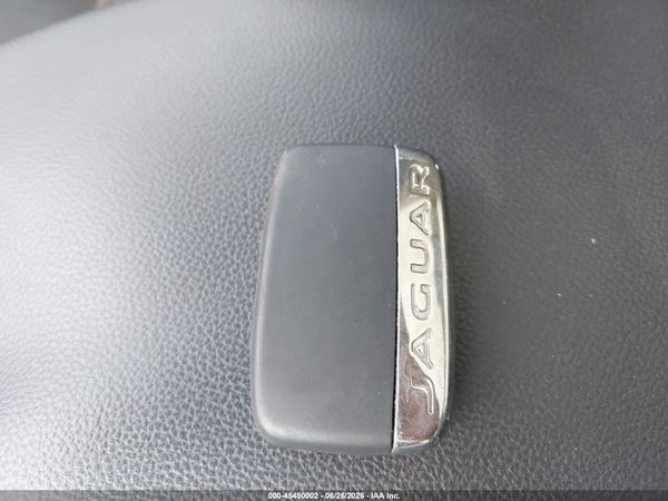 2019 JAGUAR F-PACE 25T PREMIUM