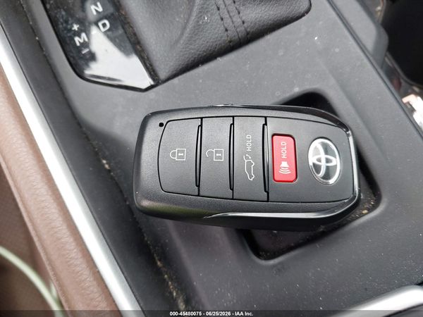 2025 TOYOTA GRAND HIGHLANDER PLATINUM