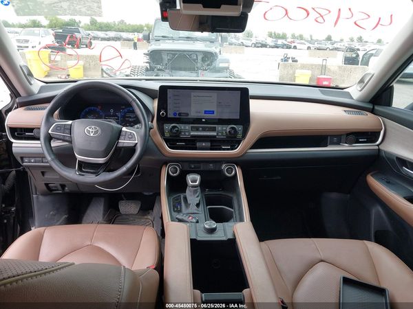 2025 TOYOTA GRAND HIGHLANDER PLATINUM