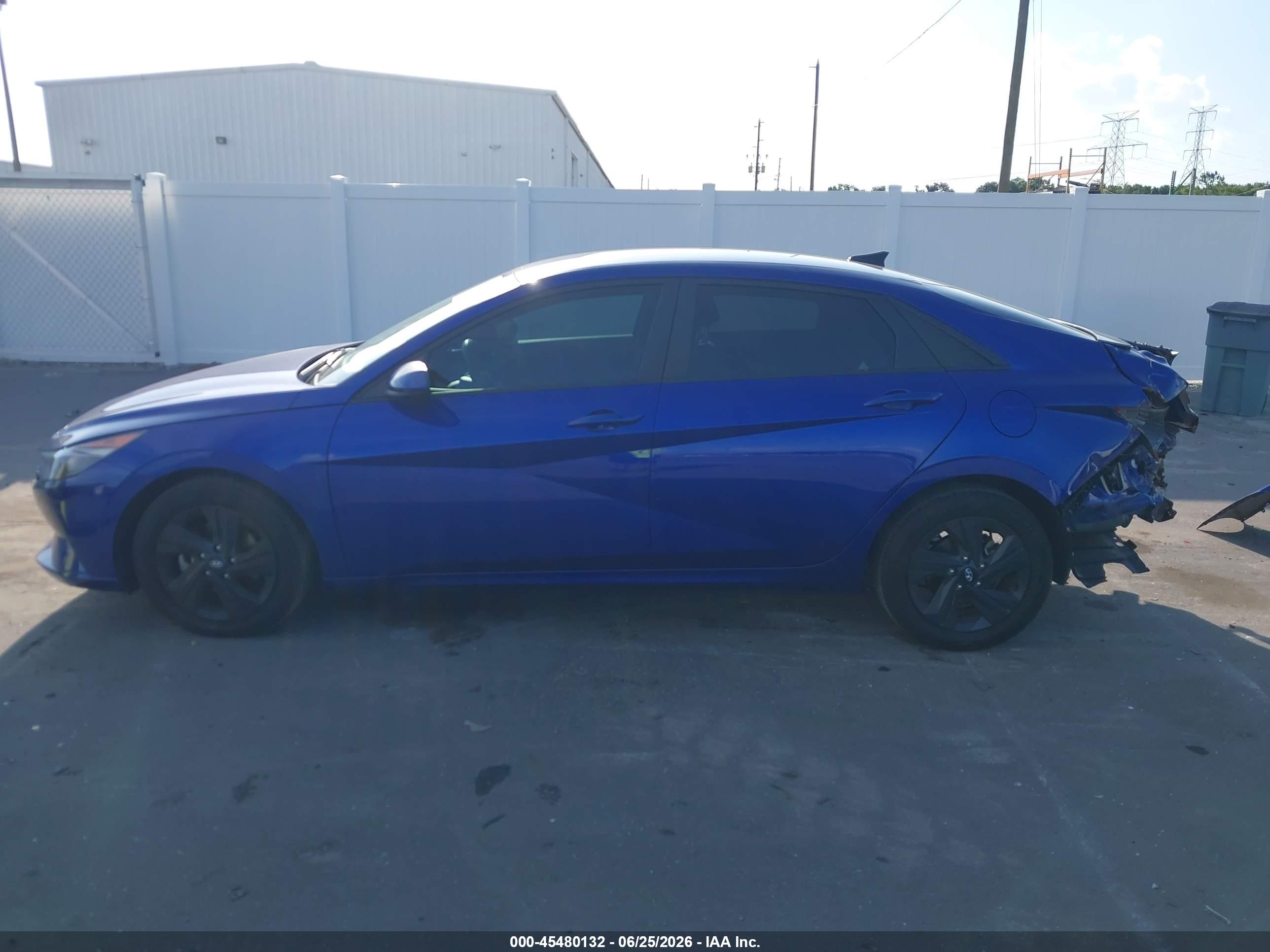 2022 HYUNDAI ELANTRA SEL