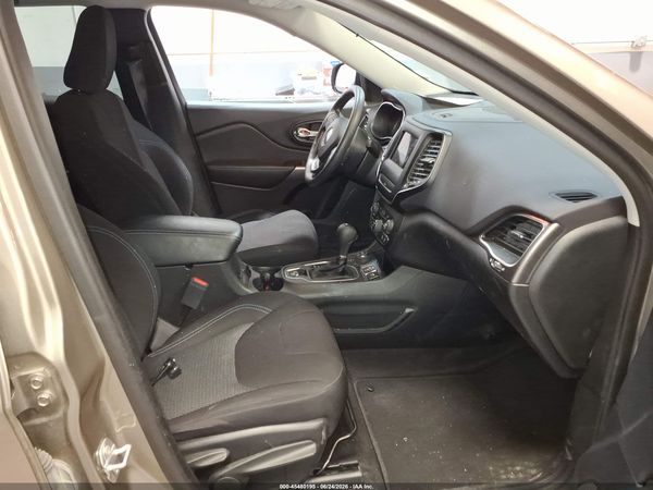 2019 JEEP CHEROKEE LATITUDE 4X4