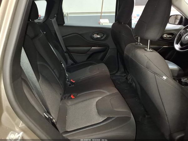 2019 JEEP CHEROKEE LATITUDE 4X4