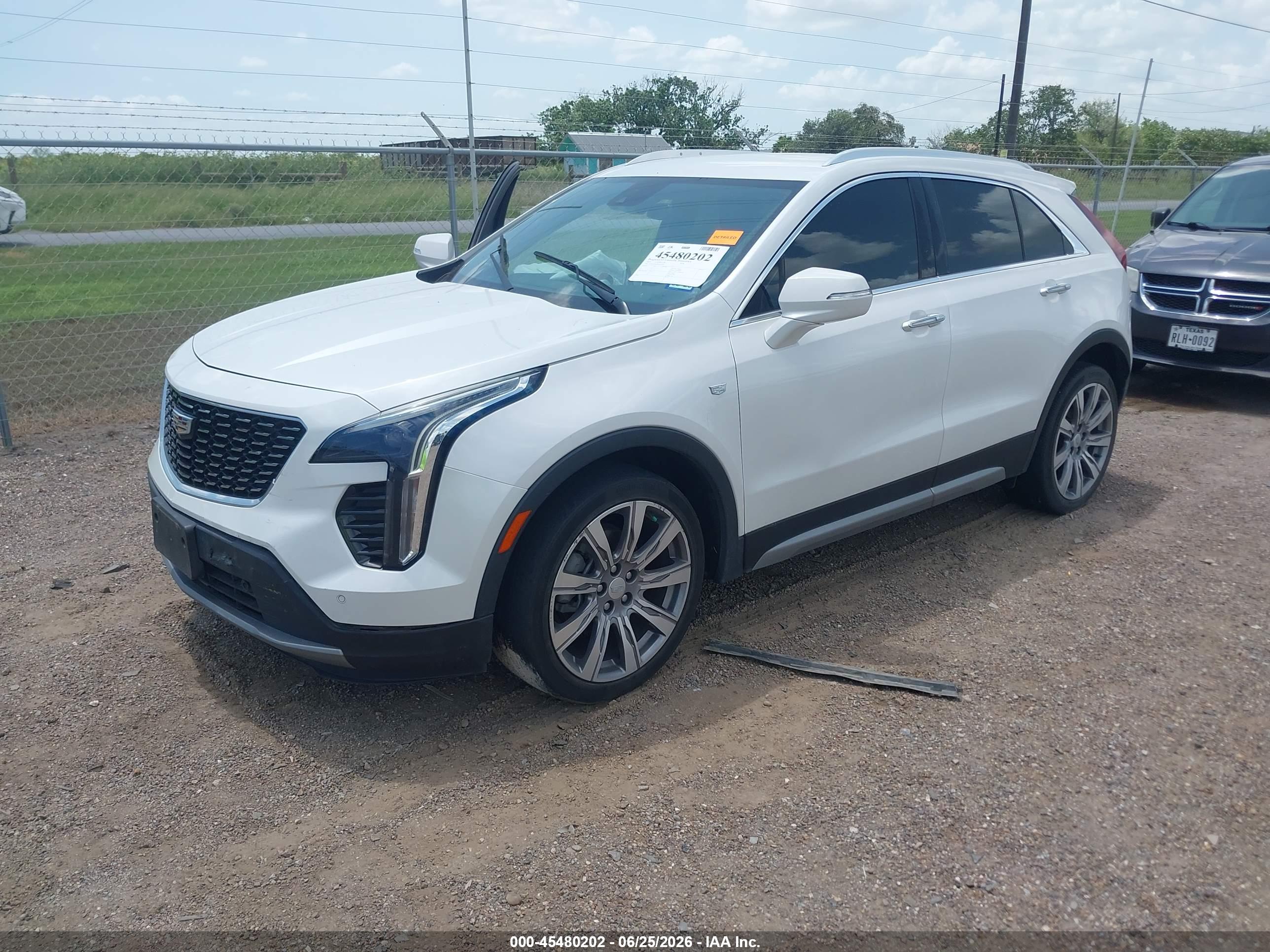 2023 CADILLAC XT4 FWD PREMIUM LUXURY — I2