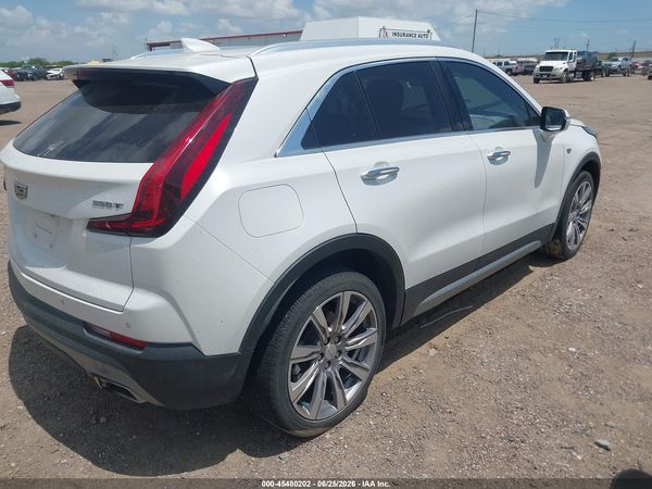 2023 CADILLAC XT4 FWD PREMIUM LUXURY — I4