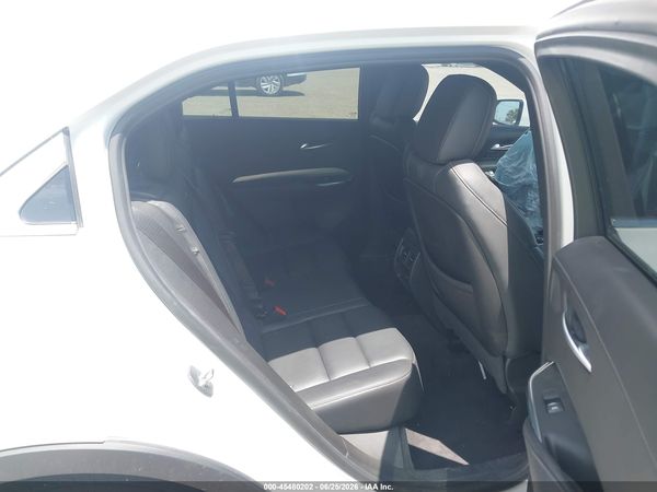 2023 CADILLAC XT4 FWD PREMIUM LUXURY — I8
