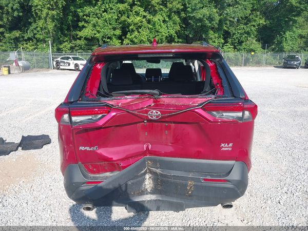 2023 TOYOTA RAV4 XLE