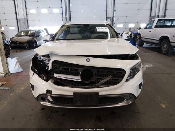 2016 MERCEDES-BENZ GLA 250 4MATIC