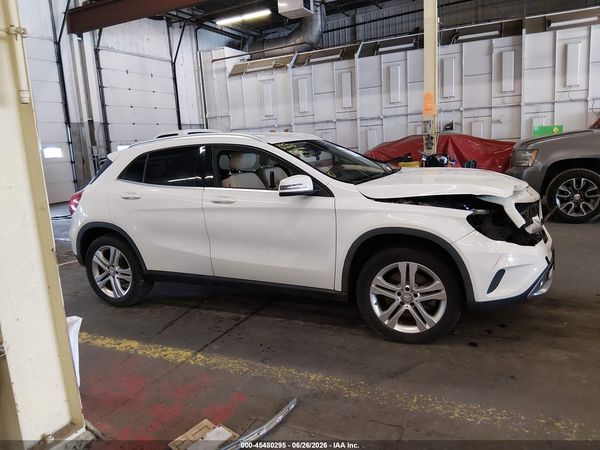 2016 MERCEDES-BENZ GLA 250 4MATIC