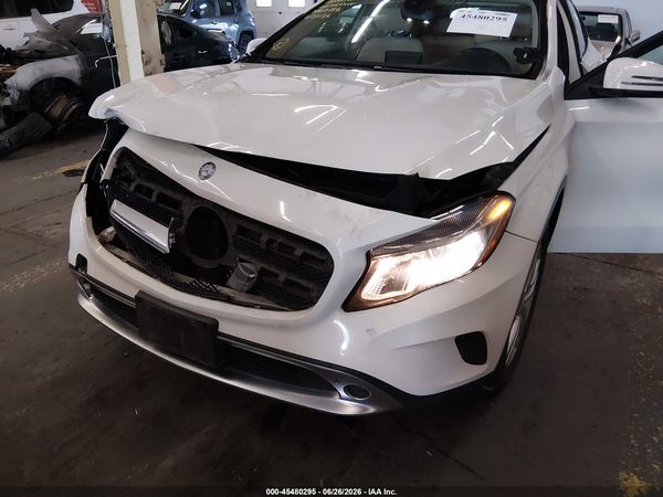 2016 MERCEDES-BENZ GLA 250 4MATIC