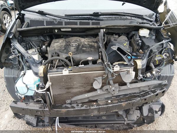 2017 TOYOTA SIENNA LE 8 PASSENGER