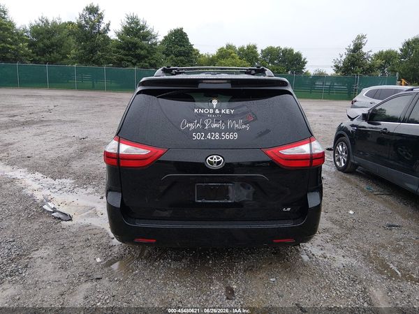 2017 TOYOTA SIENNA LE 8 PASSENGER
