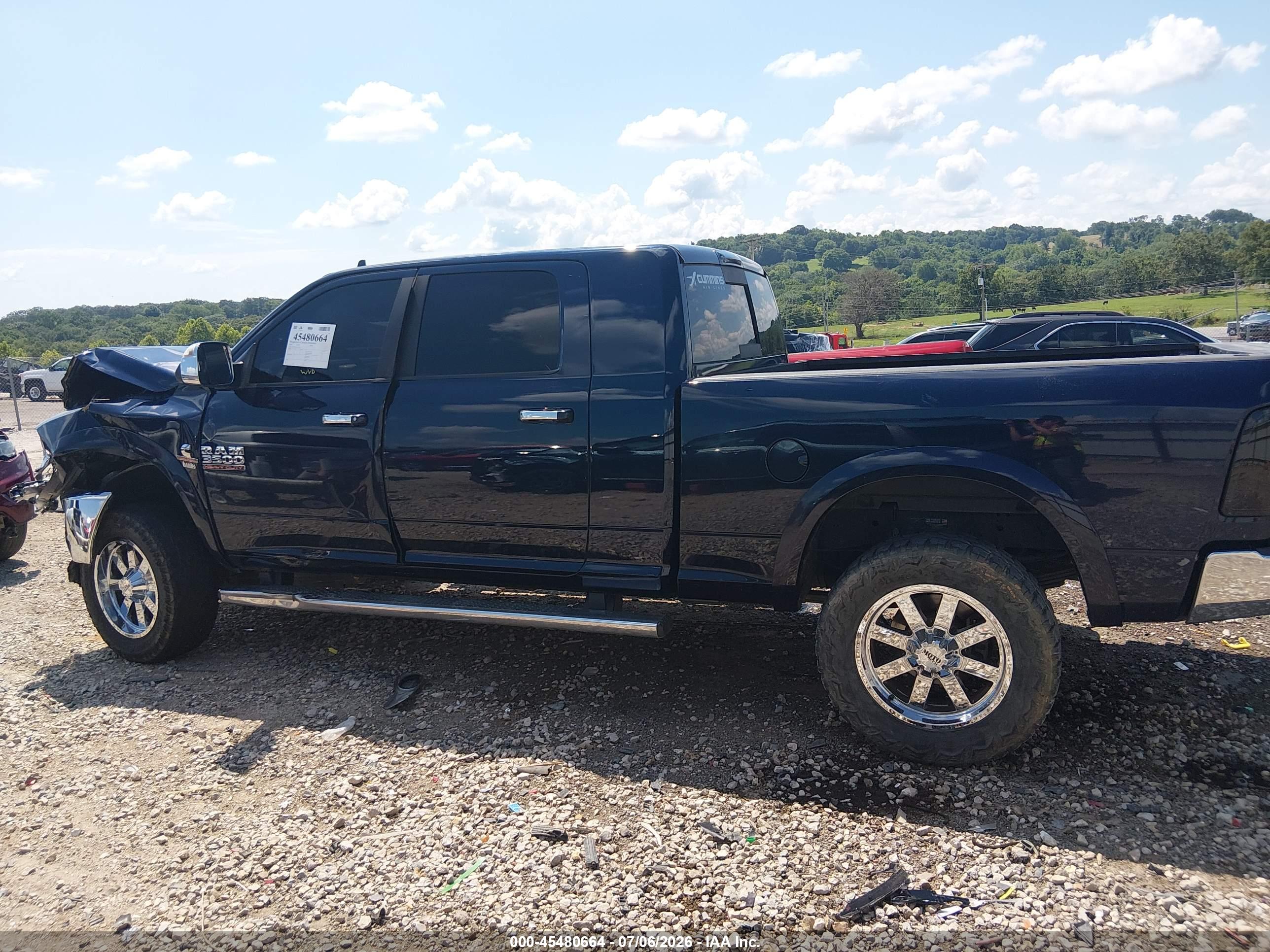2016 RAM 3500 LARAMIE