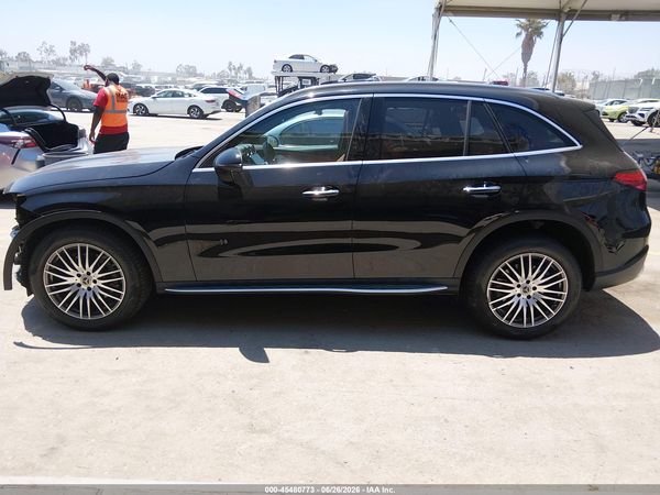 2023 MERCEDES-BENZ GLC 300 SUV