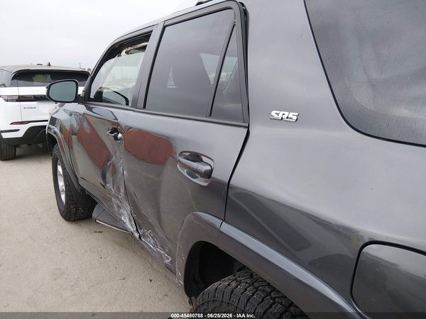 2017 TOYOTA 4RUNNER SR5
