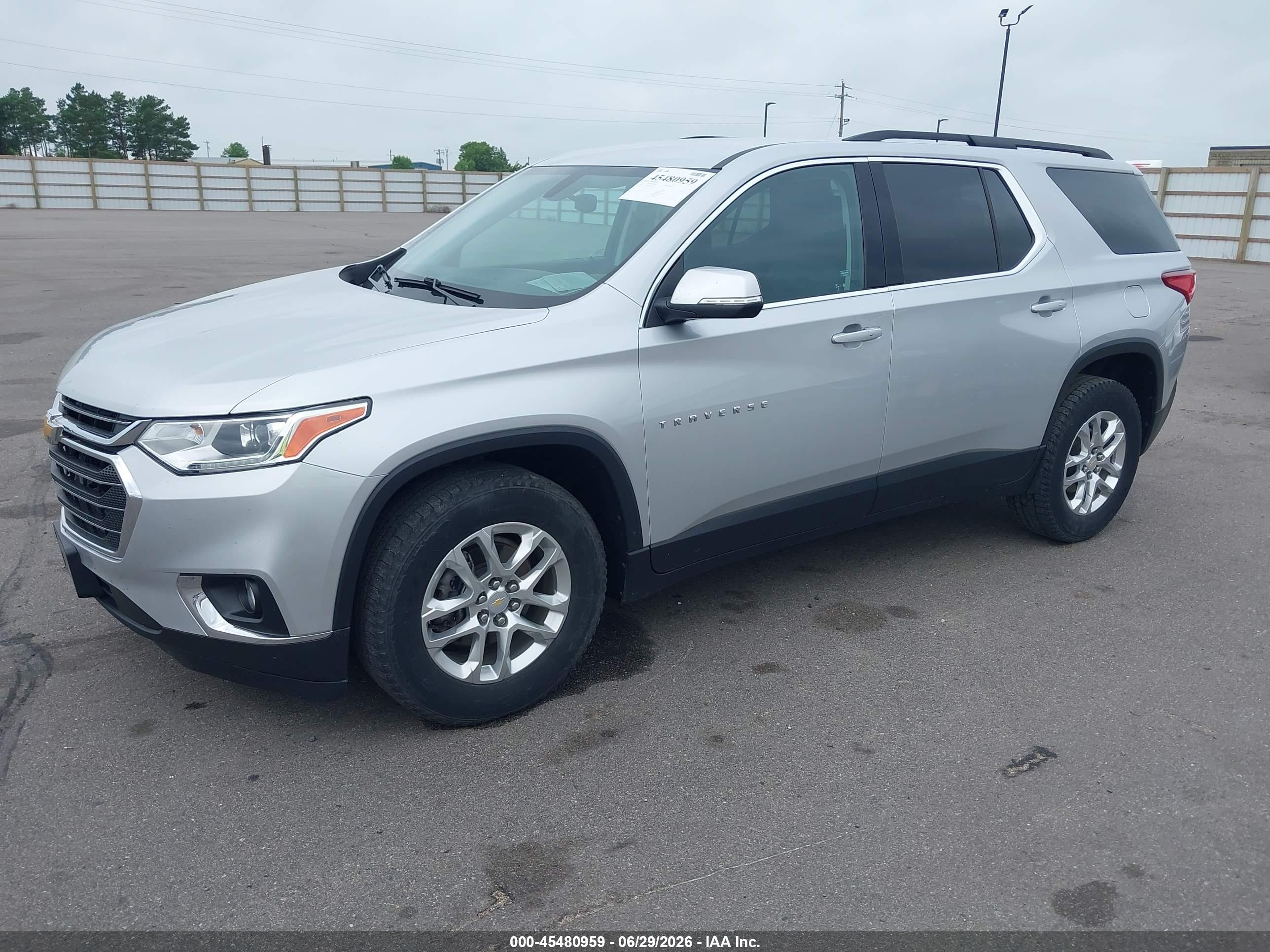 2021 CHEVROLET TRAVERSE AWD LT CLOTH — I2