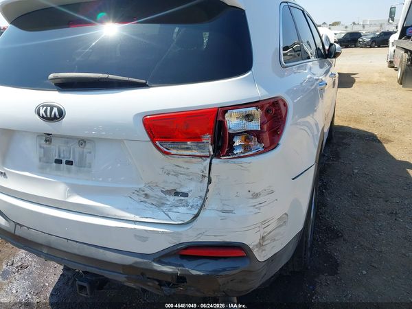 2016 KIA SORENTO 2.4L LX