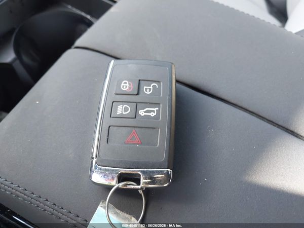 2026 LAND ROVER RANGE ROVER VELAR P400 DYNAMIC SE