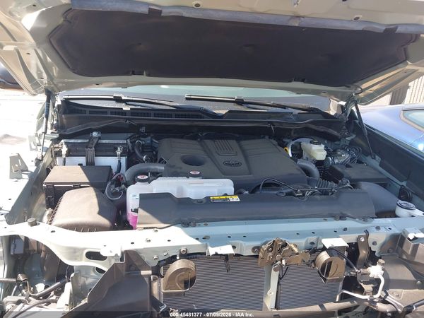 2026 TOYOTA TUNDRA SR5 CREWMAX 5.5' BED