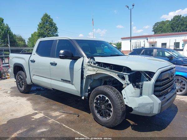2026 TOYOTA TUNDRA SR5 CREWMAX 5.5' BED
