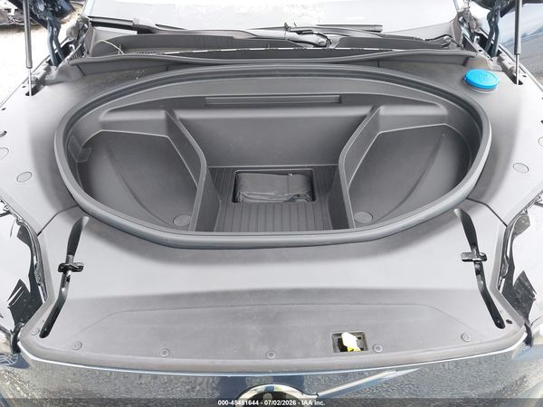 2025 VOLVO EX90