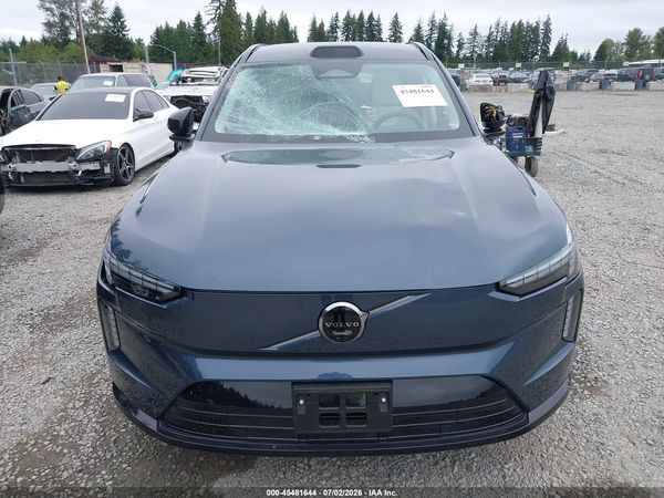 2025 VOLVO EX90