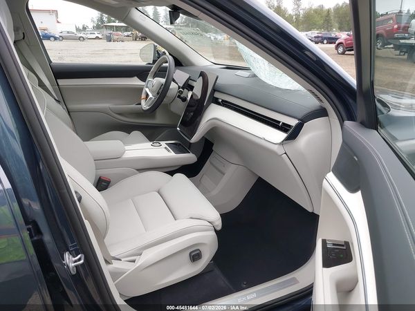 2025 VOLVO EX90