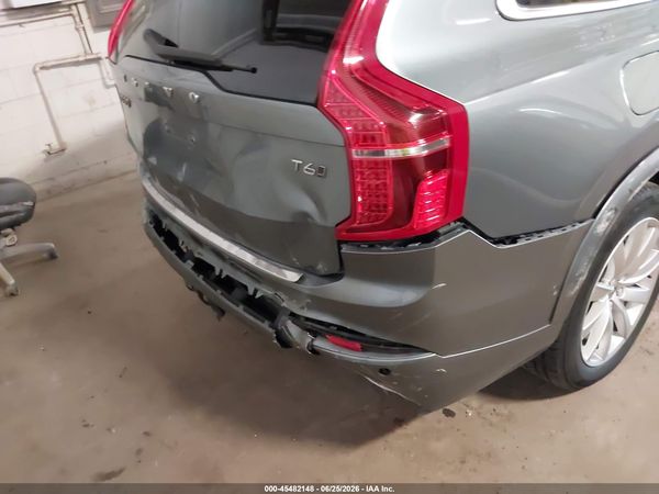 2017 VOLVO XC90 T6 MOMENTUM